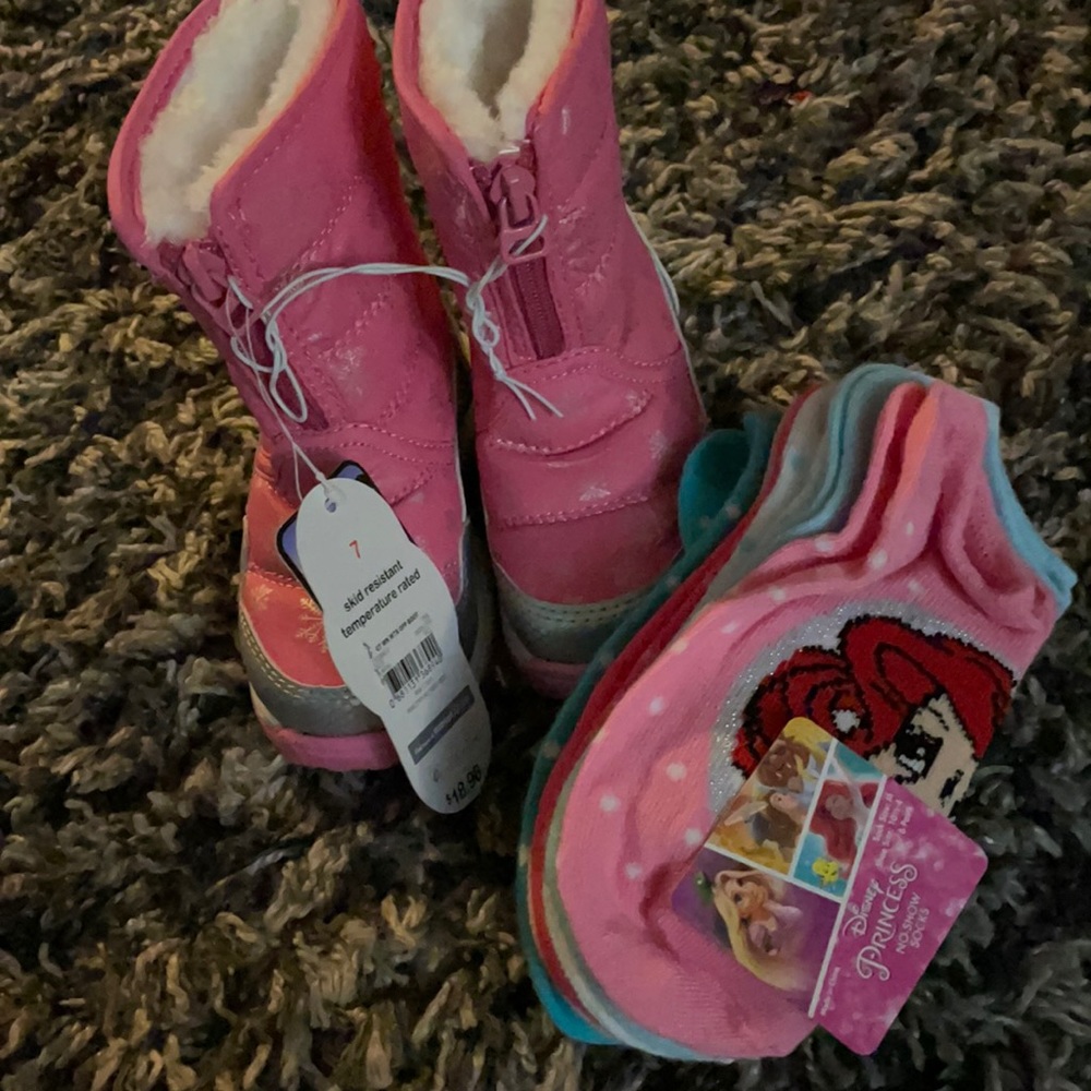 Winter boots bundle